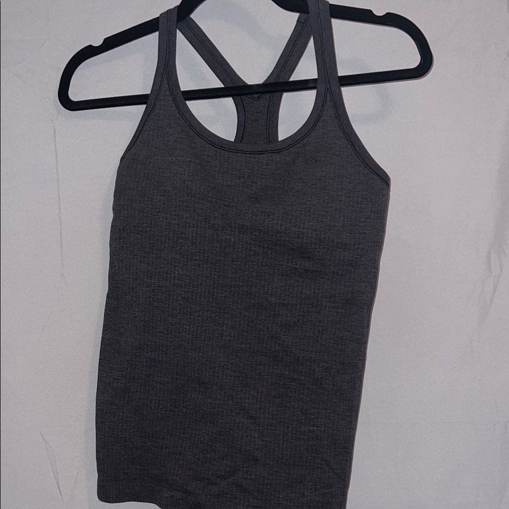 Lululemon ebb to street size 6